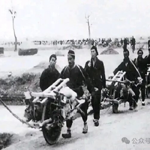 莫易：站在人民之中