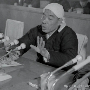 毛主席让农民当副总理？周恩来六个字道出真相！