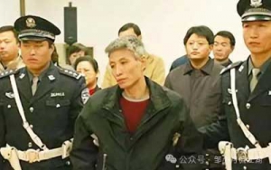 有人睁着大眼嚷嚷说：“讲阶级斗争，就是破坏社会稳定，破坏安定团结，毁坏改开成果！ ...