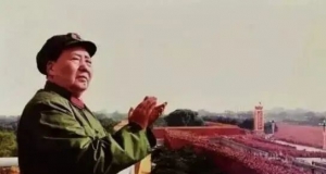 东方必胜：八次接见红卫兵，藏在人海背后的长远忧思