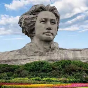 东方必胜：忘了毛主席，就是忘了我们的来路