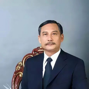 东方必胜：孙中山该不该纪念？该纪念。不可借抬高他来否定毛主席，人民不答应。 ...